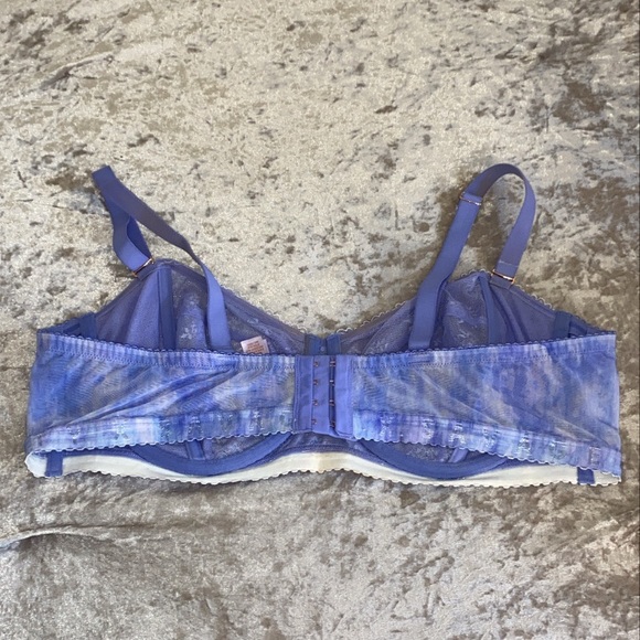 Bra - Picture 2 of 3